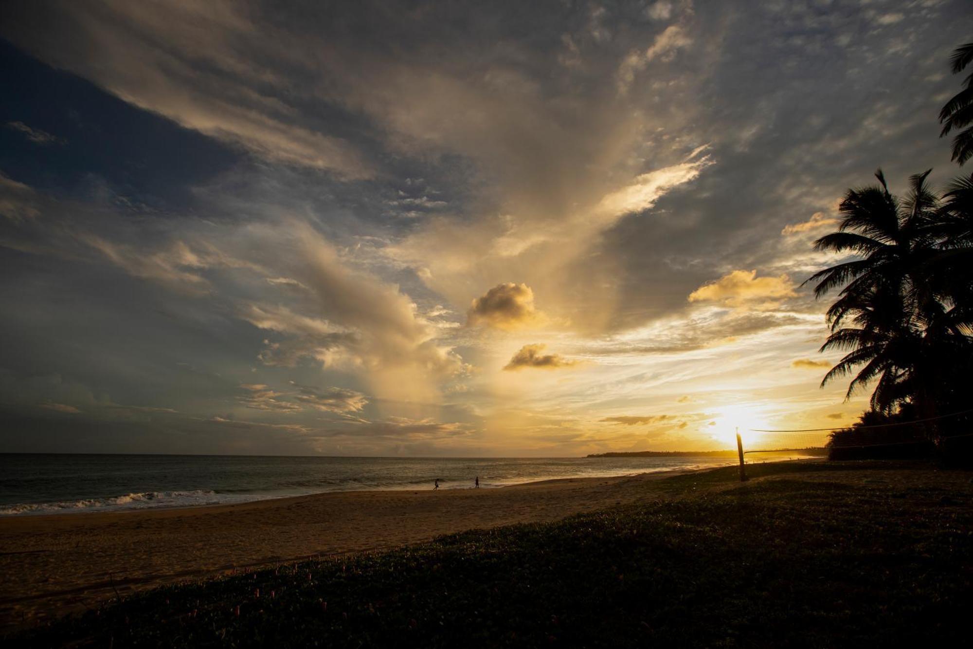 Helios Beach Resort Tangalle Exterior photo