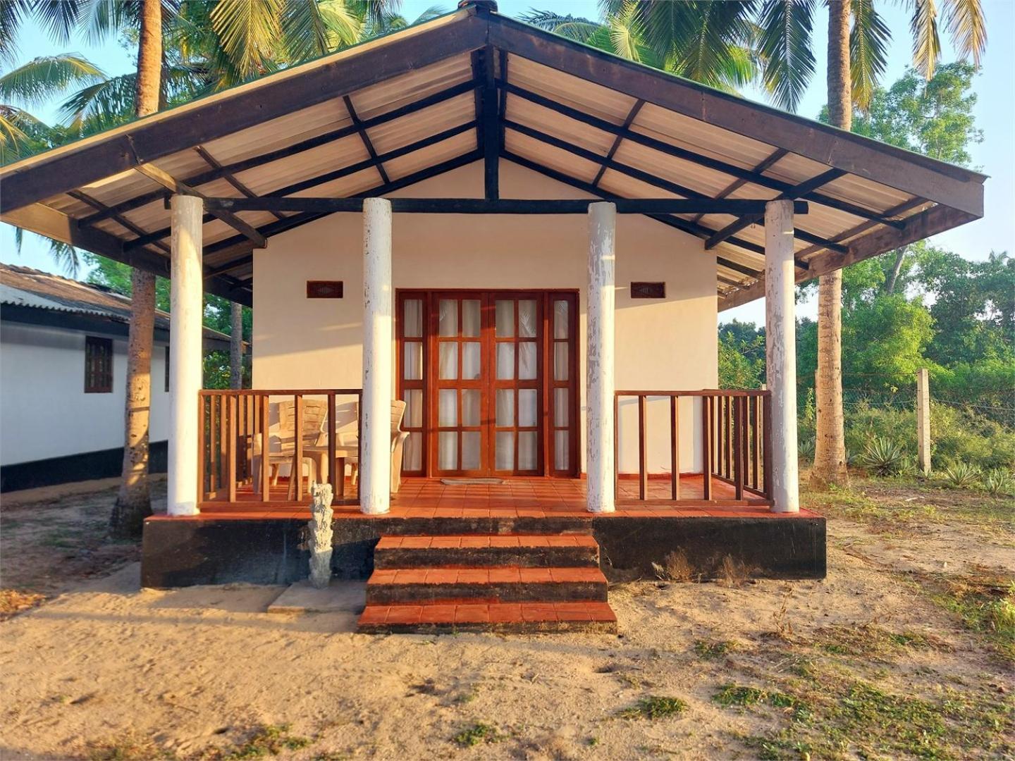 Helios Beach Resort Tangalle Exterior photo