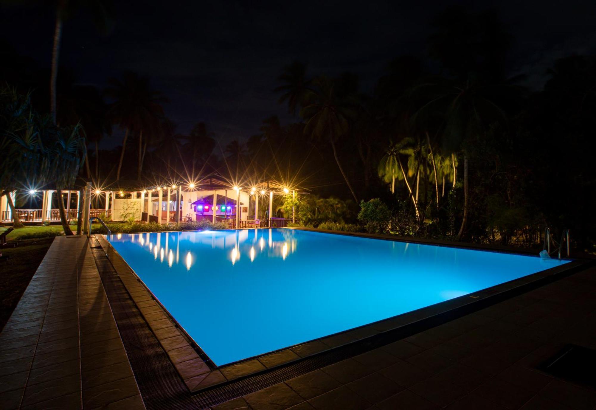 Helios Beach Resort Tangalle Exterior photo