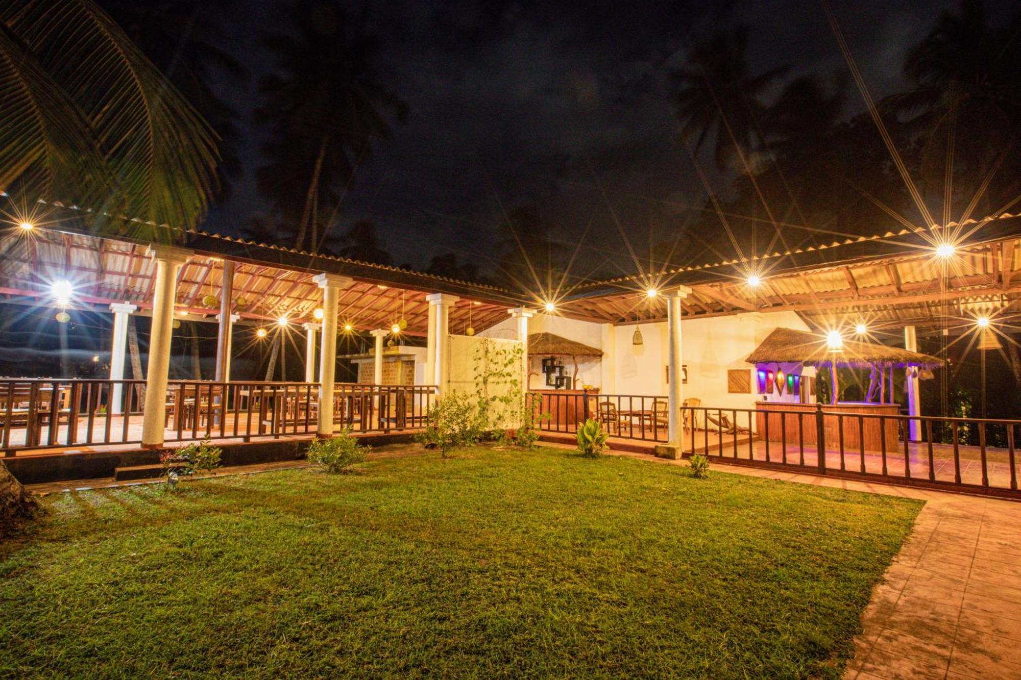 Helios Beach Resort Tangalle Exterior photo