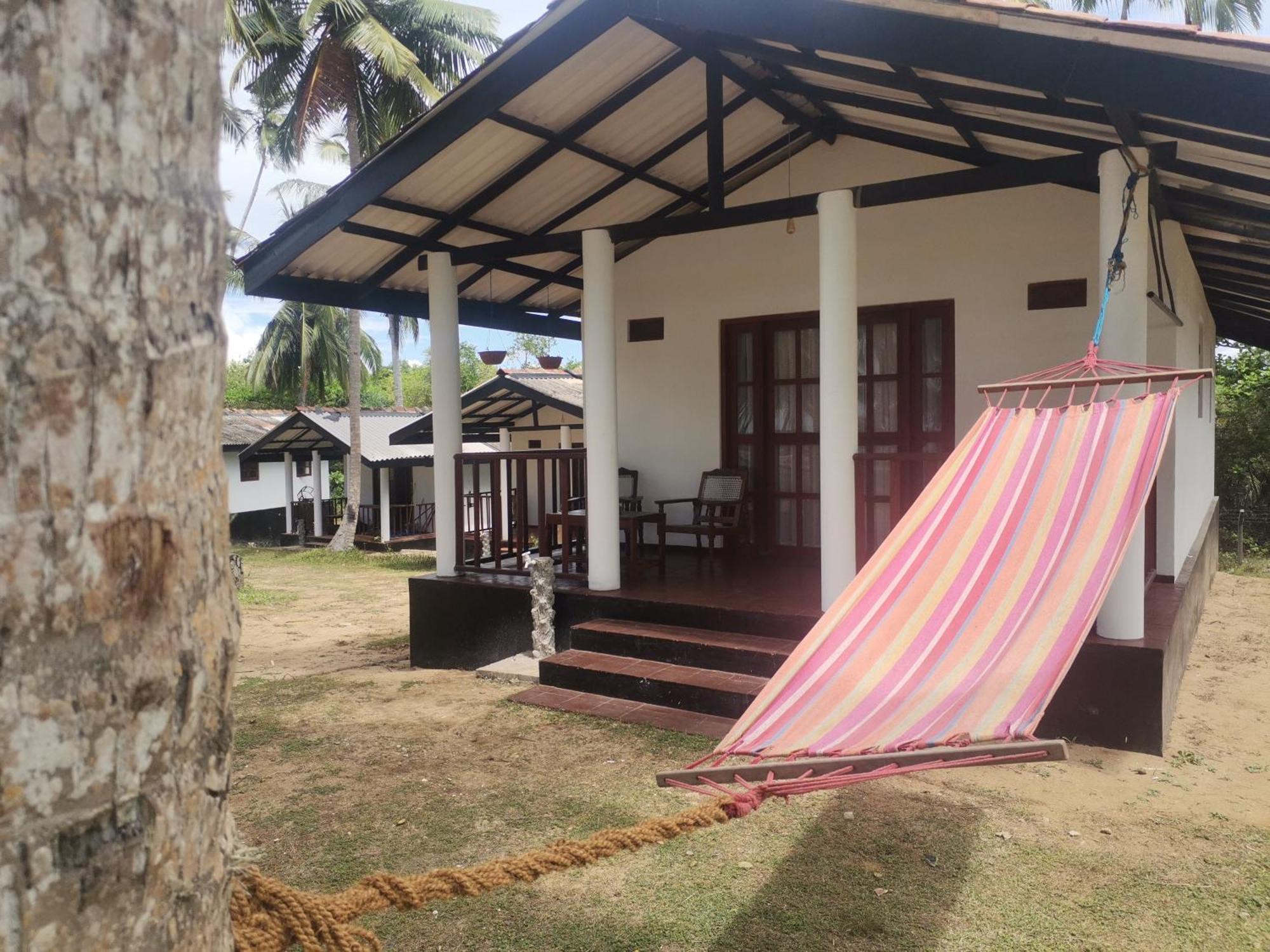Helios Beach Resort Tangalle Exterior photo