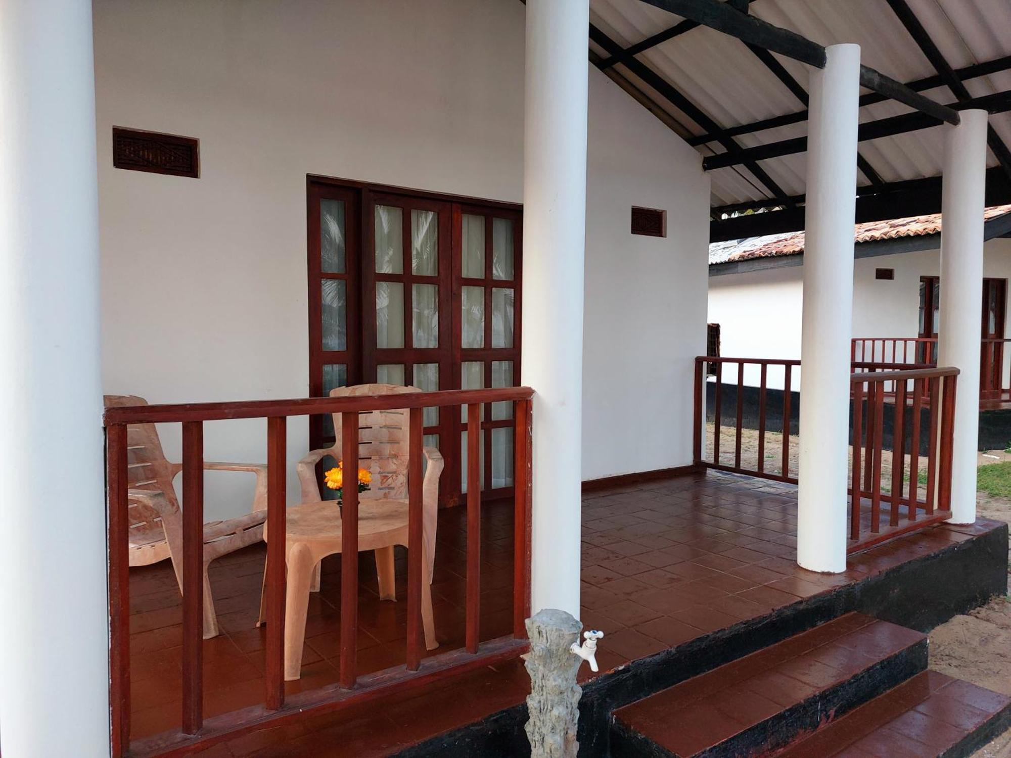 Helios Beach Resort Tangalle Exterior photo